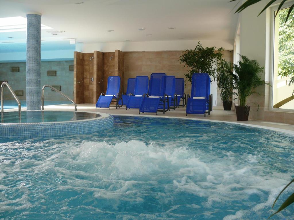 Garden Hotel Wellness Es Konferencia Solnok Oda fotoğraf